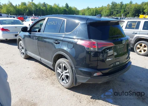 2018 Toyota Rav4 Le z USA, uszkodzony, nr VIN 2T3BFREV7JW717251